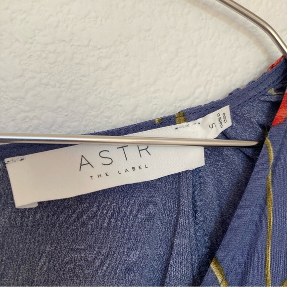 ASTR the Label Womens Dolman Smocked Mini Dress Small Floral Blue Size Small - Picture 8 of 12